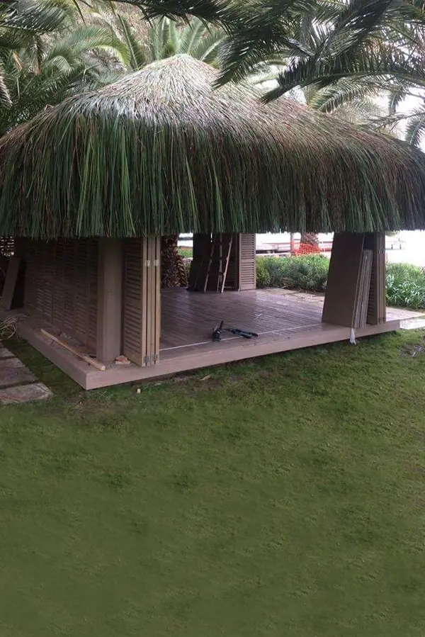 Saçaklı Ot Örgülü Hasır Kaplama Kamelya